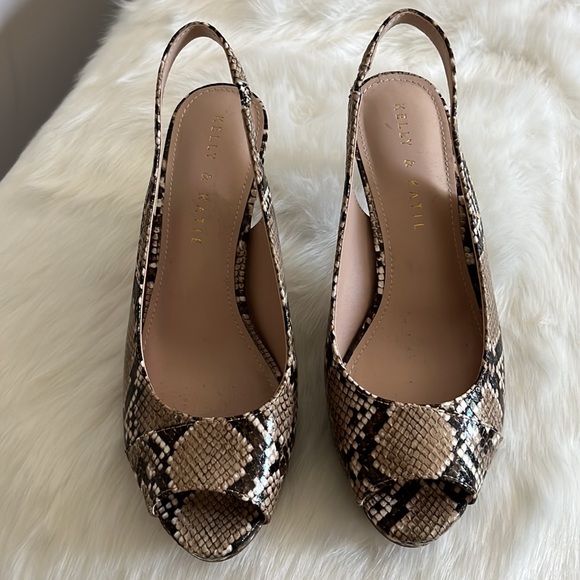 New in Box Kelly & Katie Natural Multi Python Nerani Peep Toe Pump Sandal - Picture 12 of 13
